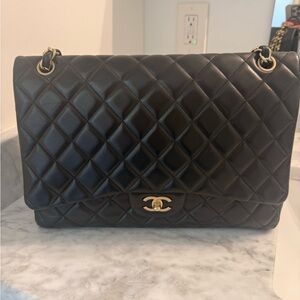 CHANEL Classic Black Quilted Leather Single Flap Shoulder Bag with Gold Hardware